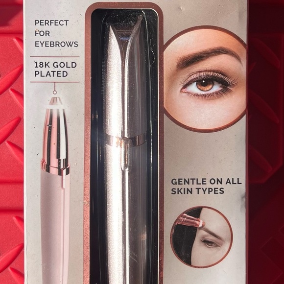 18K Gold Plated Eyebrow Trimmer - Picture 1 of 1